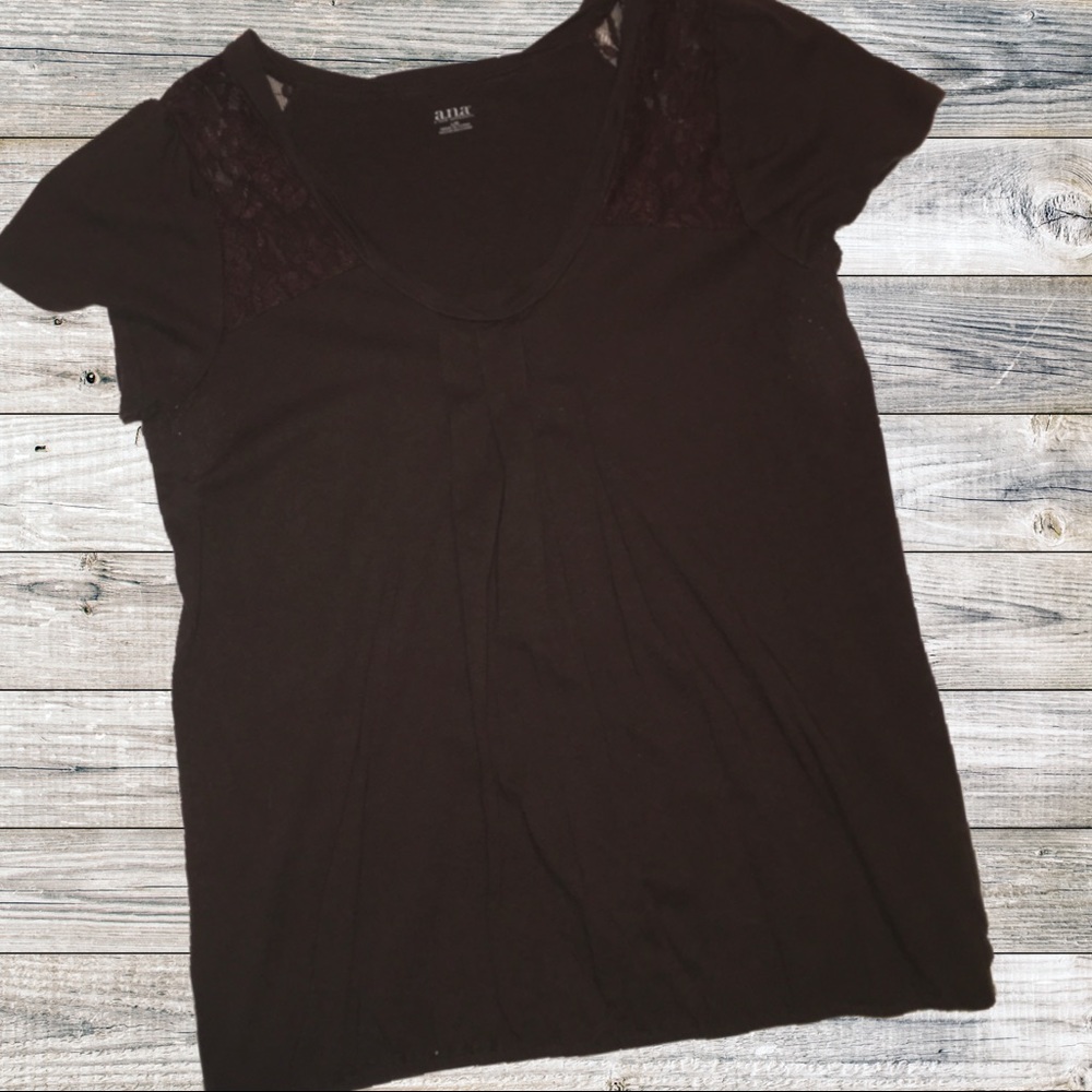 Ana dark brown lace cap sleeve tee (sz L)